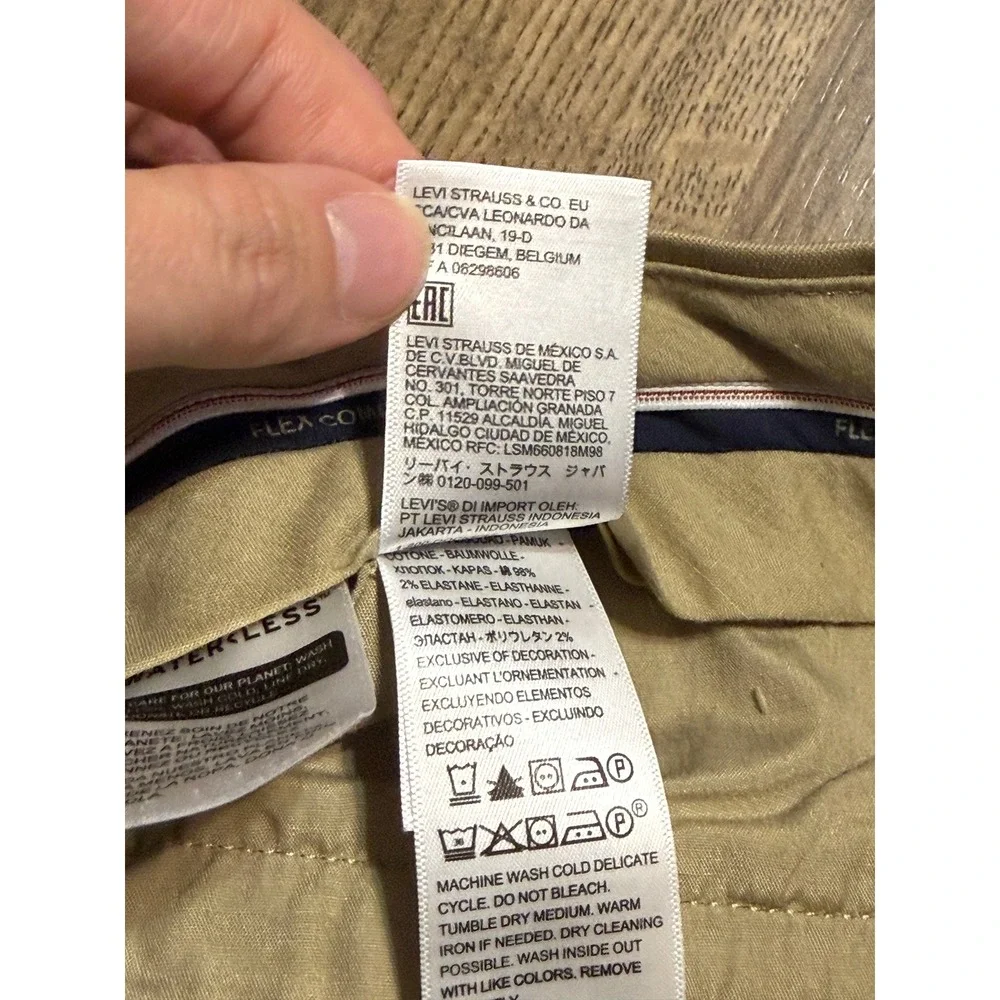 Dockers Pants Men Size 34x30 Tan Chino Pants Athletic Flex Comfort
